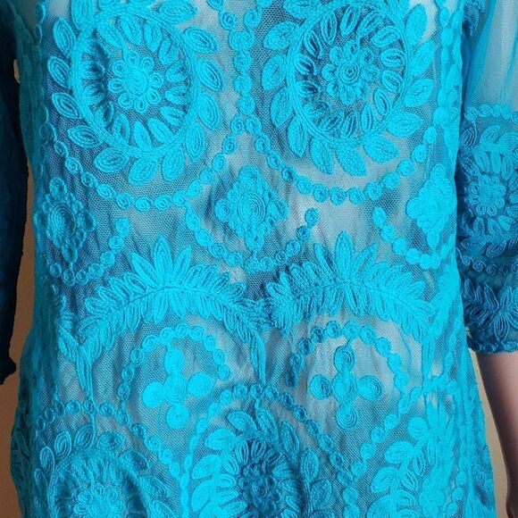 Renjo women's sheer embroidered top - Picture 6 of 9